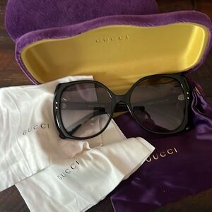 Gucci Black Oversized Sunglasses